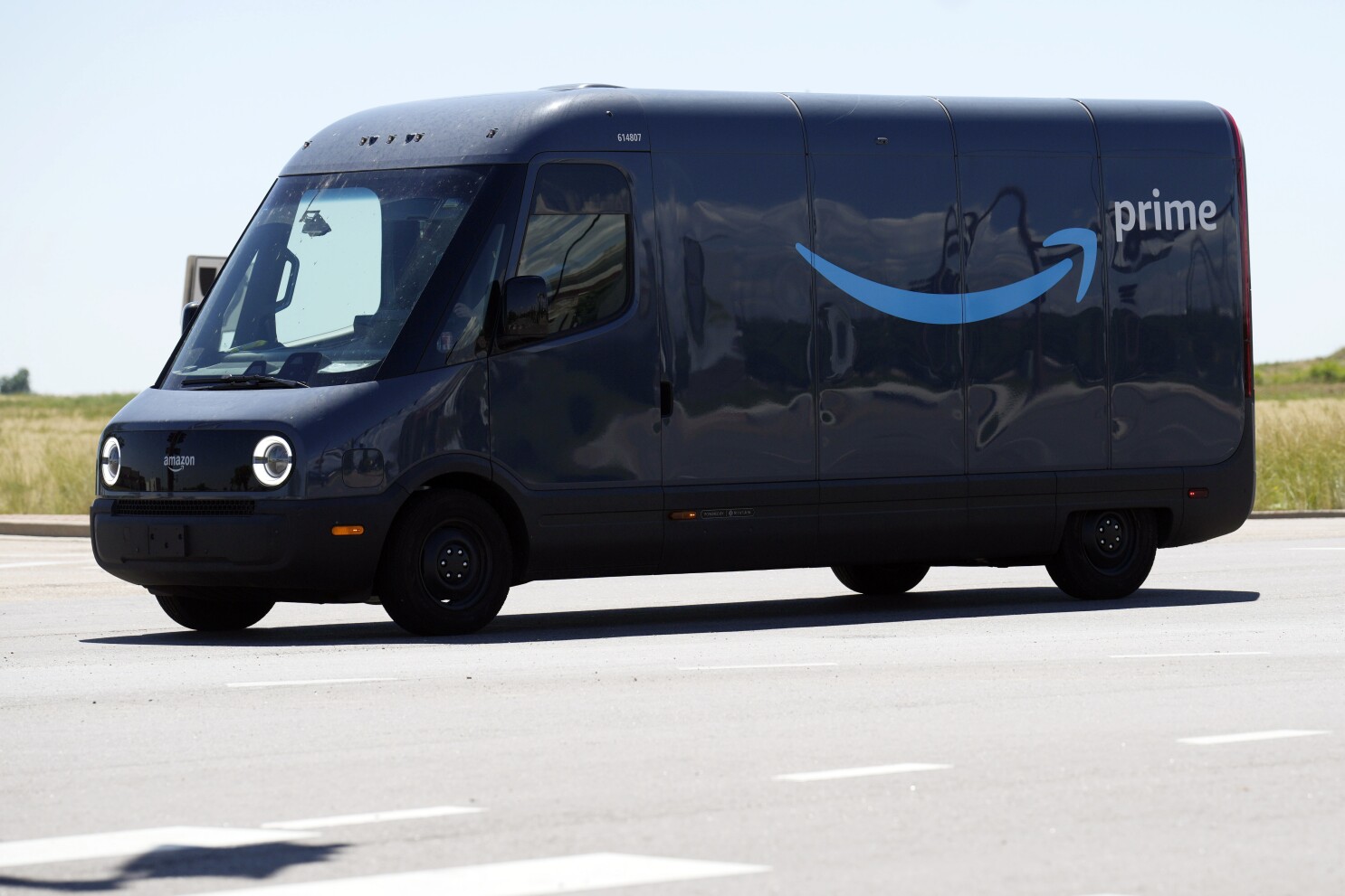 Amazon using clearance electric vehicles